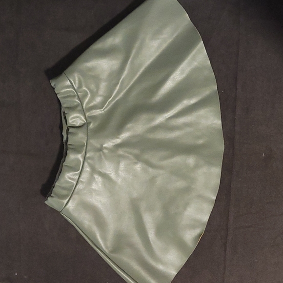 3T Dress Shirt and Fake leather Skirt - Picture 3 of 3